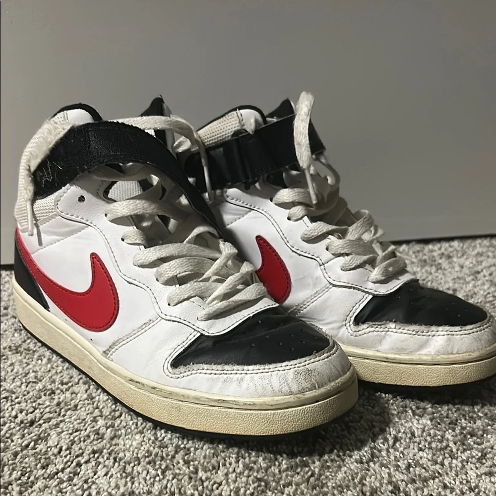 Nike High-Tops - Picture 5 of 5